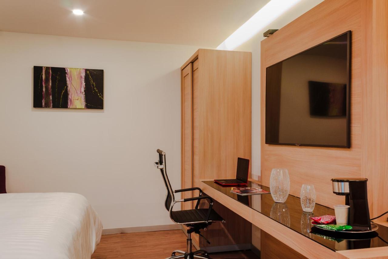 Hotel Kavia มอนแตร์เรย์ ภายนอก รูปภาพ